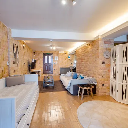 Petrino Stone Haven With Panoramic Bridge View Apartment Patras