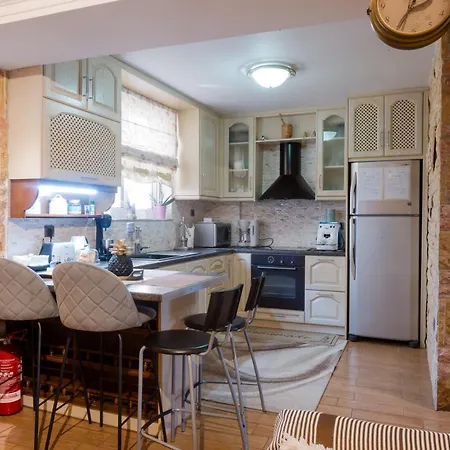 Petrino Stone Haven With Panoramic Bridge View Apartment *